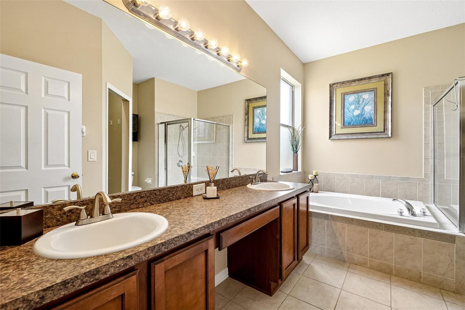 PALM COVE PH 2 - Residential