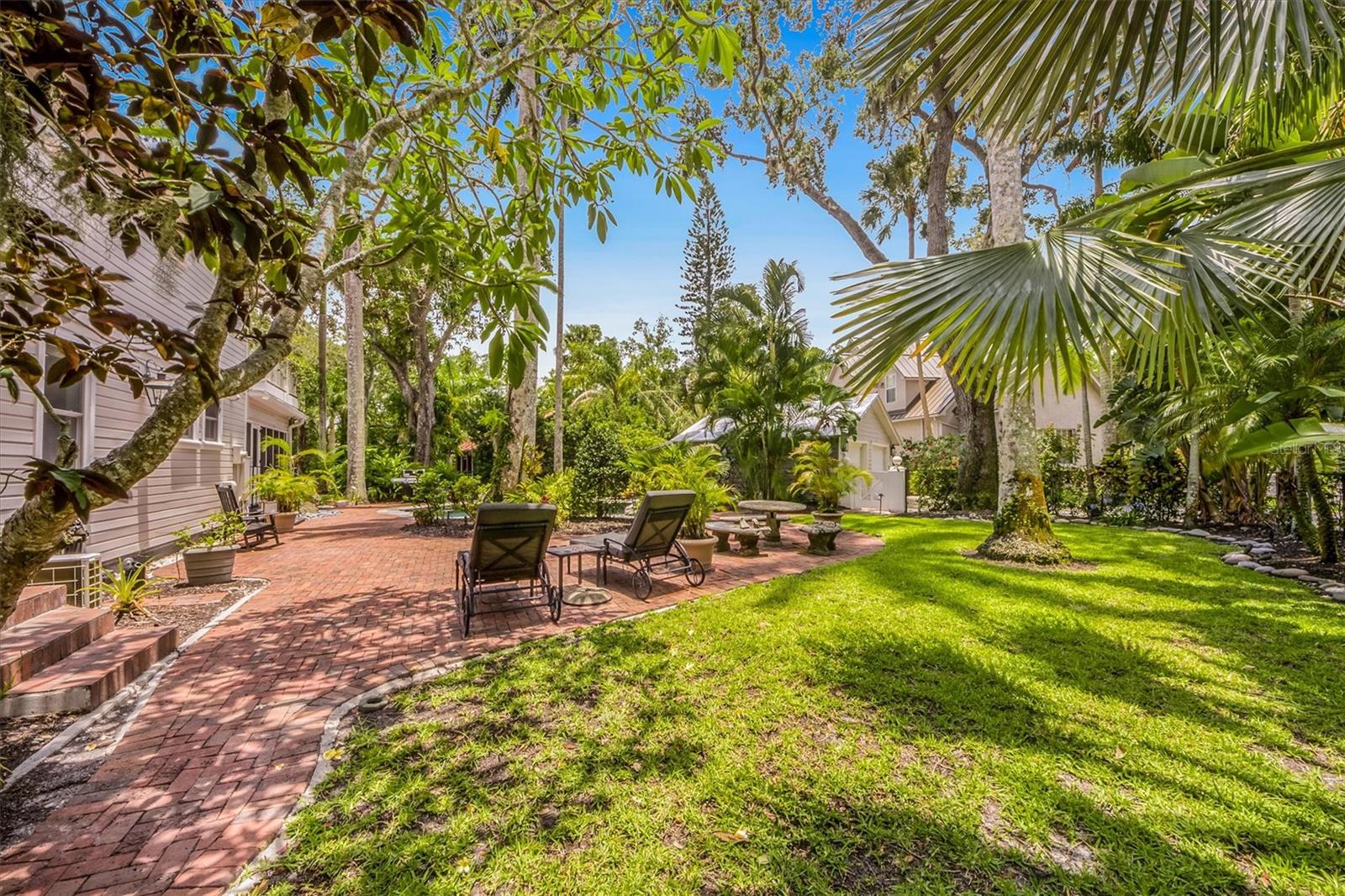 BRADEN COURT - Residential