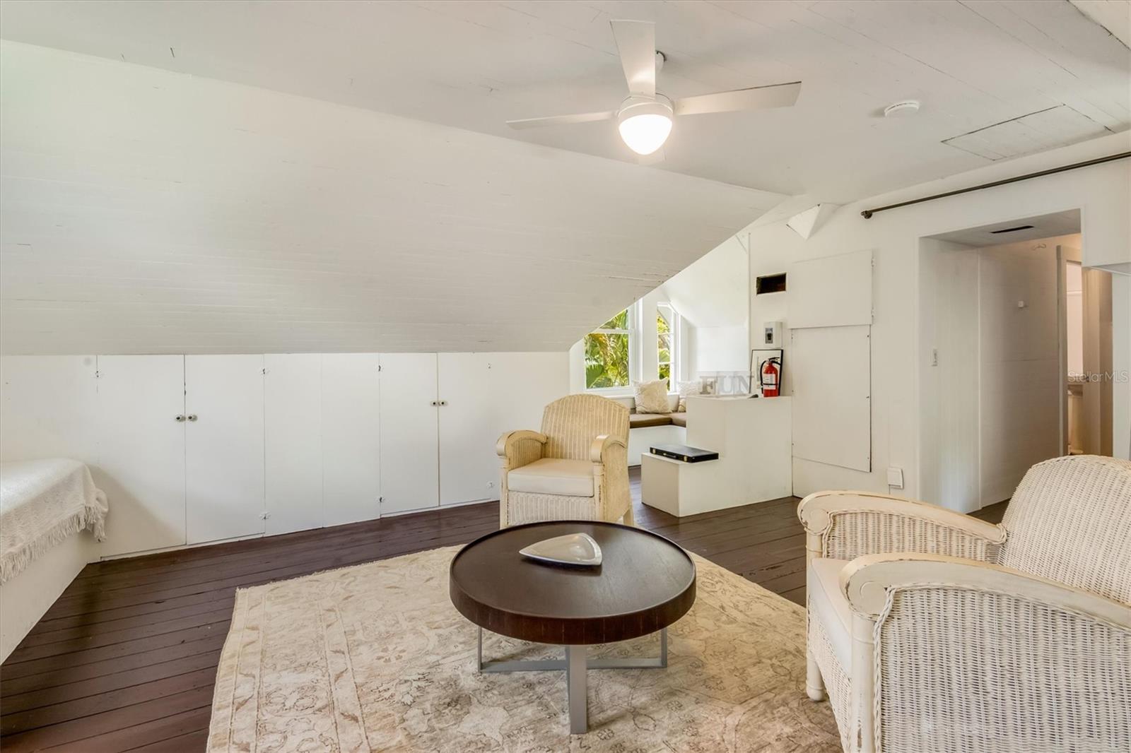 BRADEN COURT - Residential