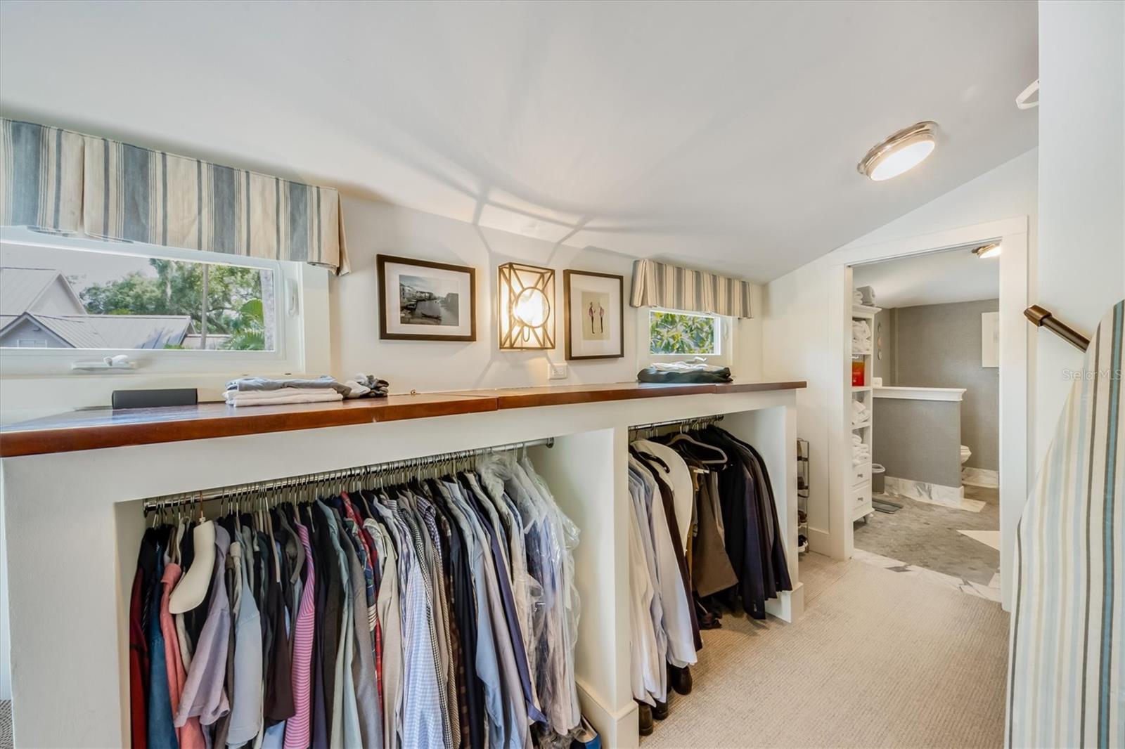BRADEN COURT - Residential