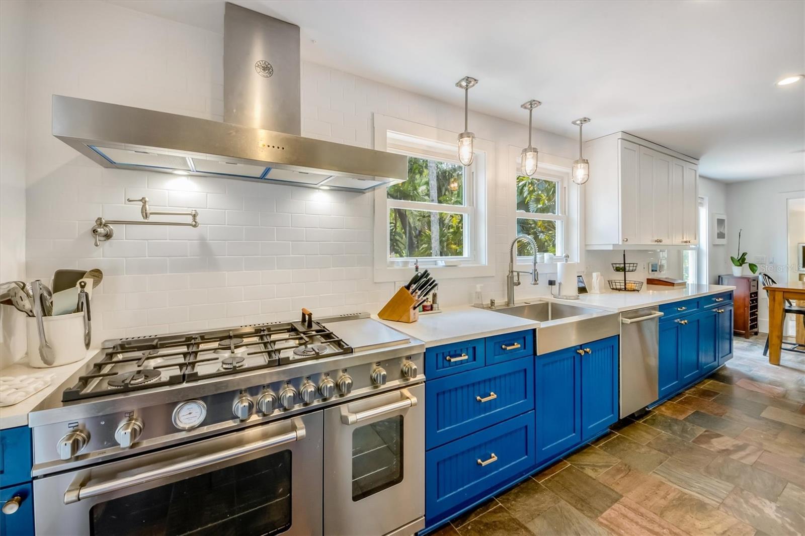 BRADEN COURT - Residential