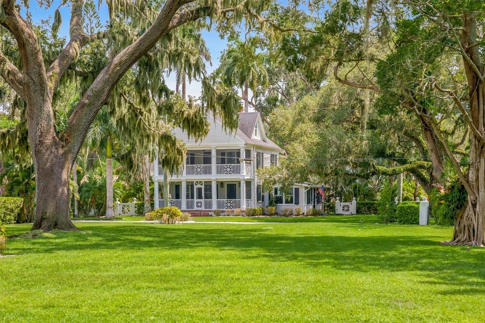 BRADEN COURT - Residential