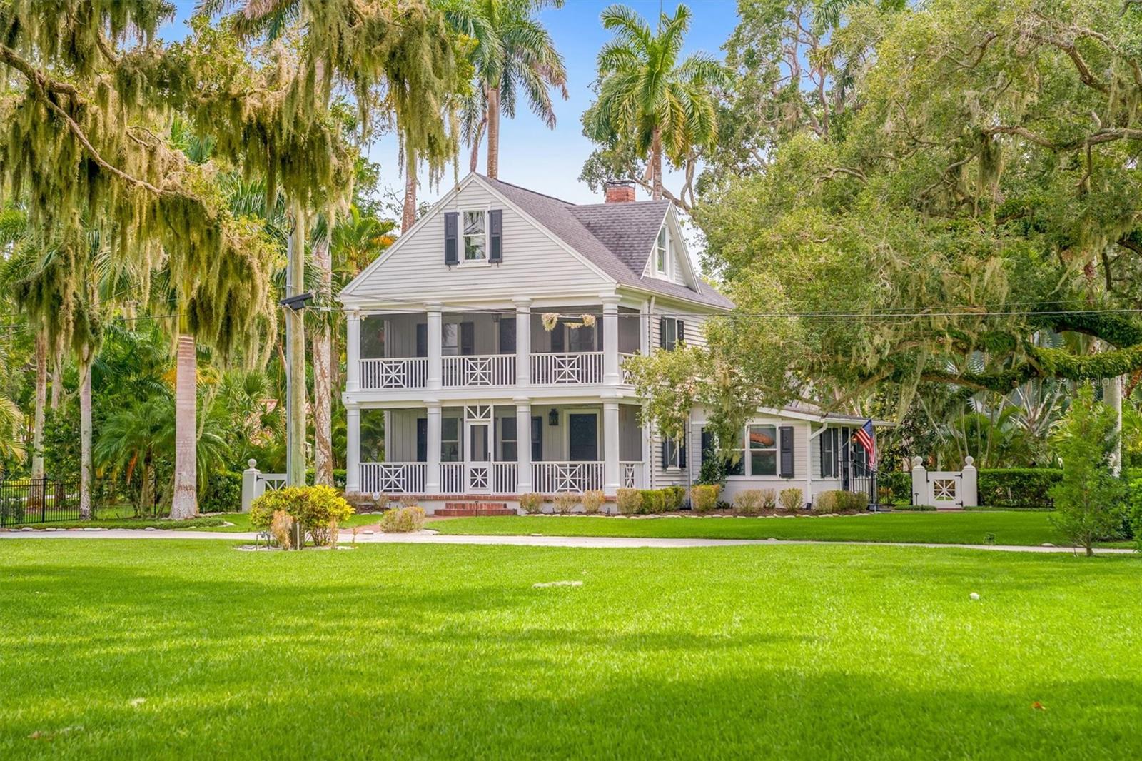 BRADEN COURT - Residential