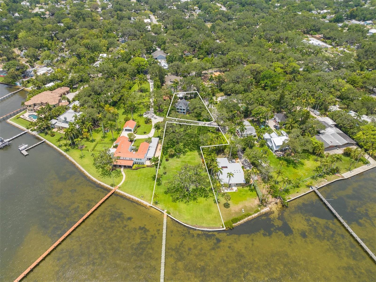 BRADEN COURT - Residential