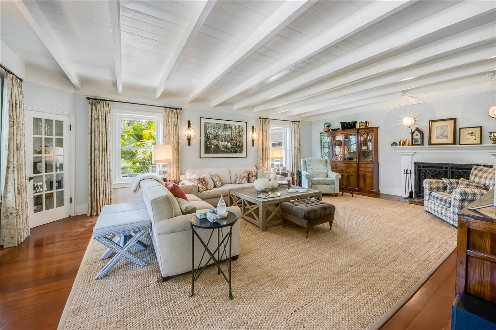 BRADEN COURT - Residential