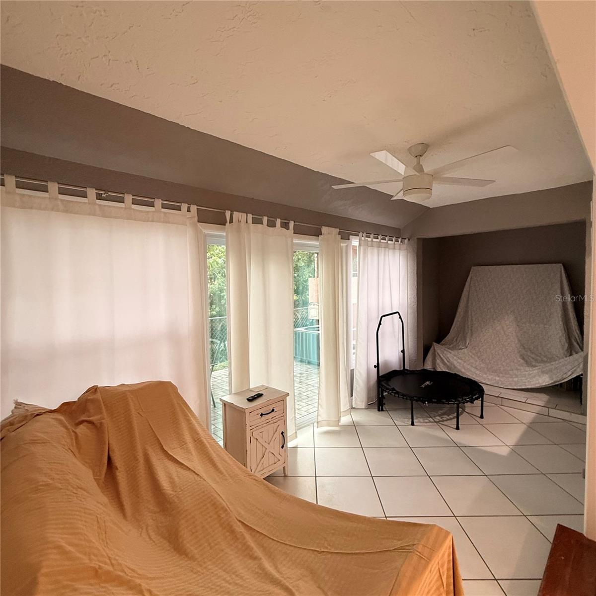 DEER RUN SPGS CONDO - Residential