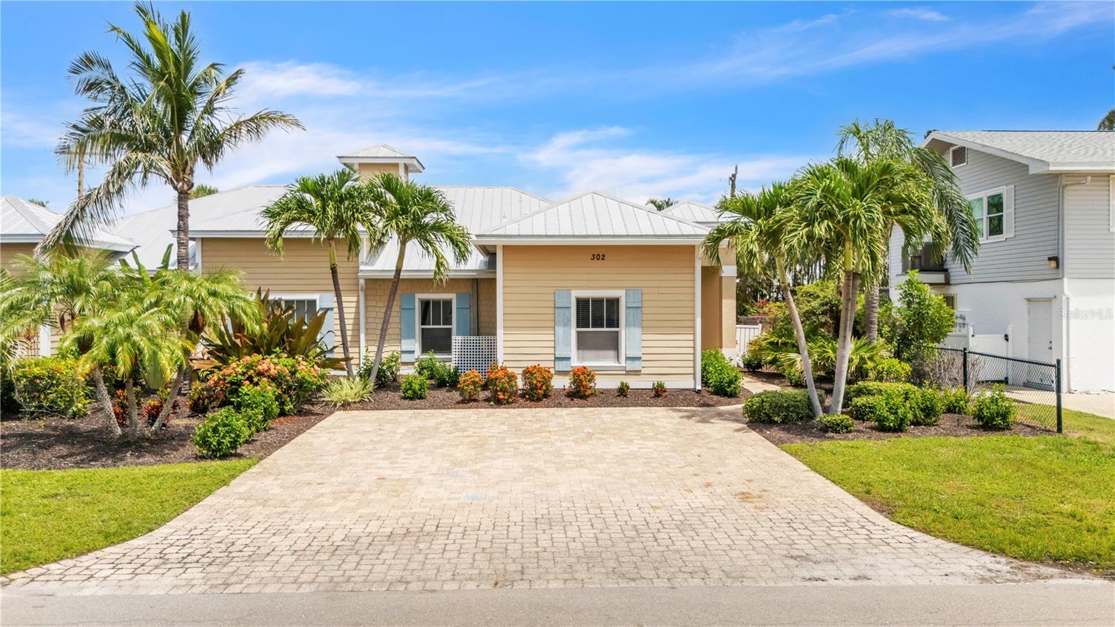 67TH COASTAL COTTAGES OR2448/1887 - Residential