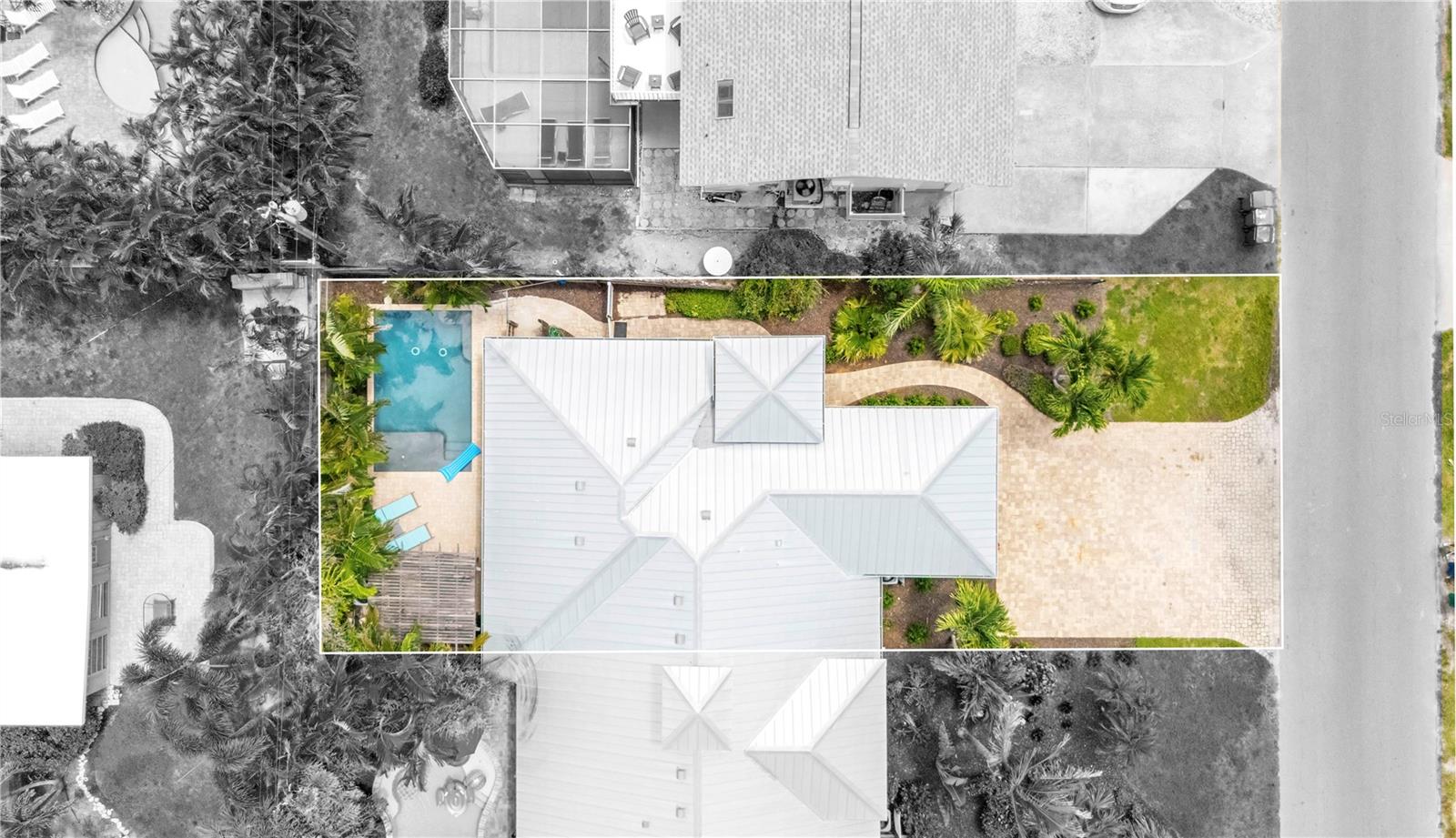 67TH COASTAL COTTAGES OR2448/1887 - Residential