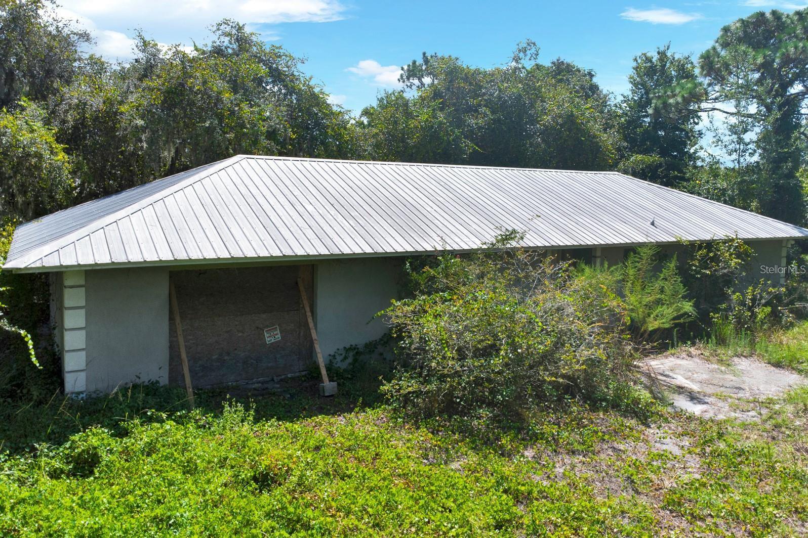 COUNTRY MEADOW N - Residential