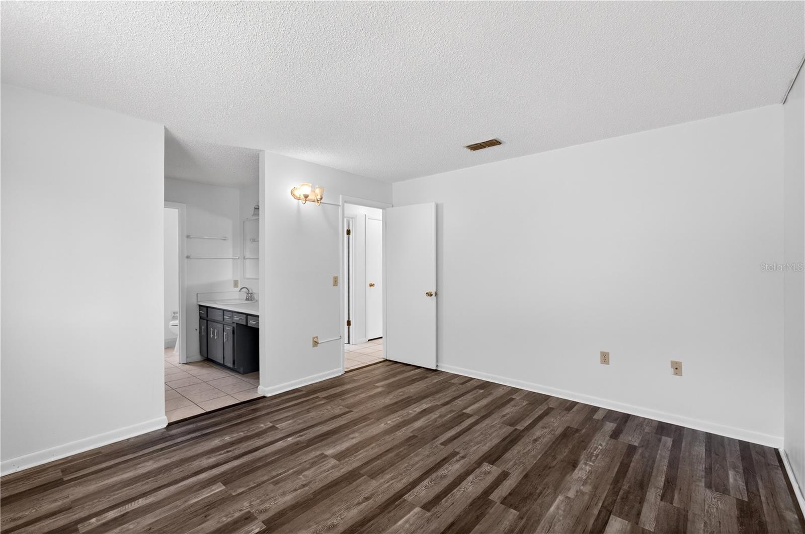 PINE RUN ESTATE - Residential
