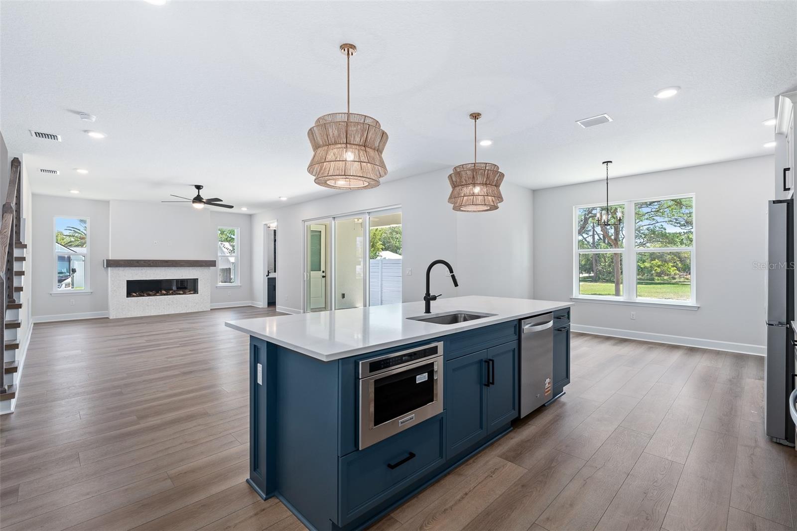MICKLER'S WINDANTIDE - Residential