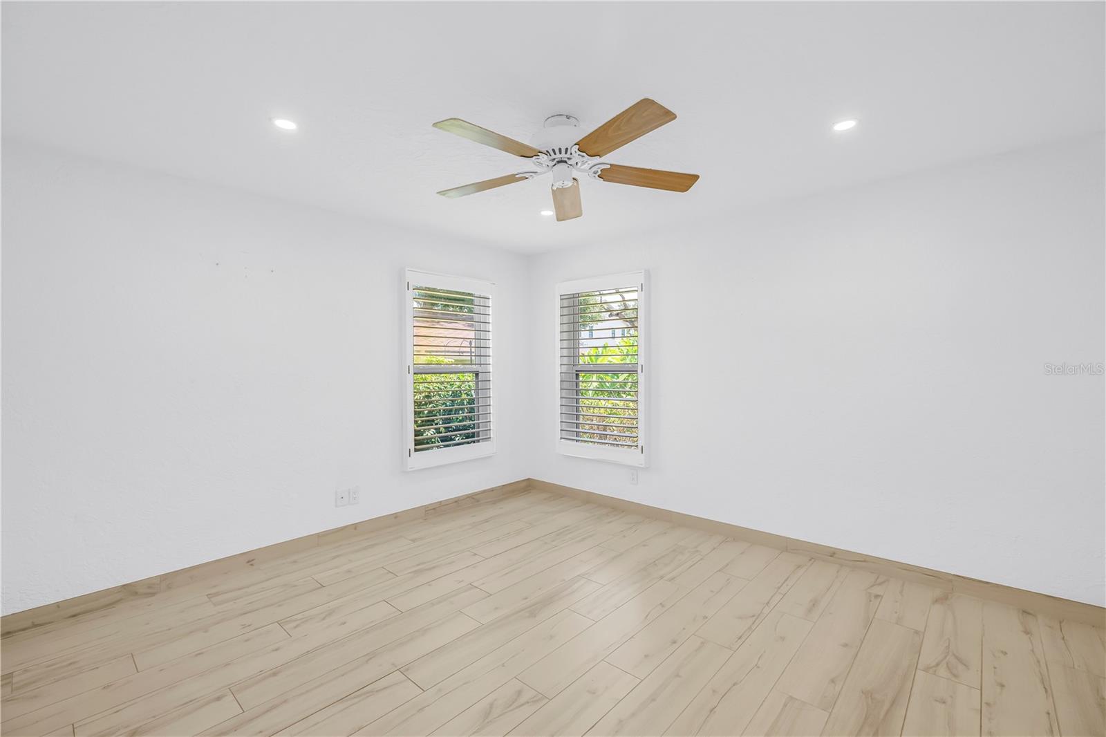 MONTICELLO PARK - Residential