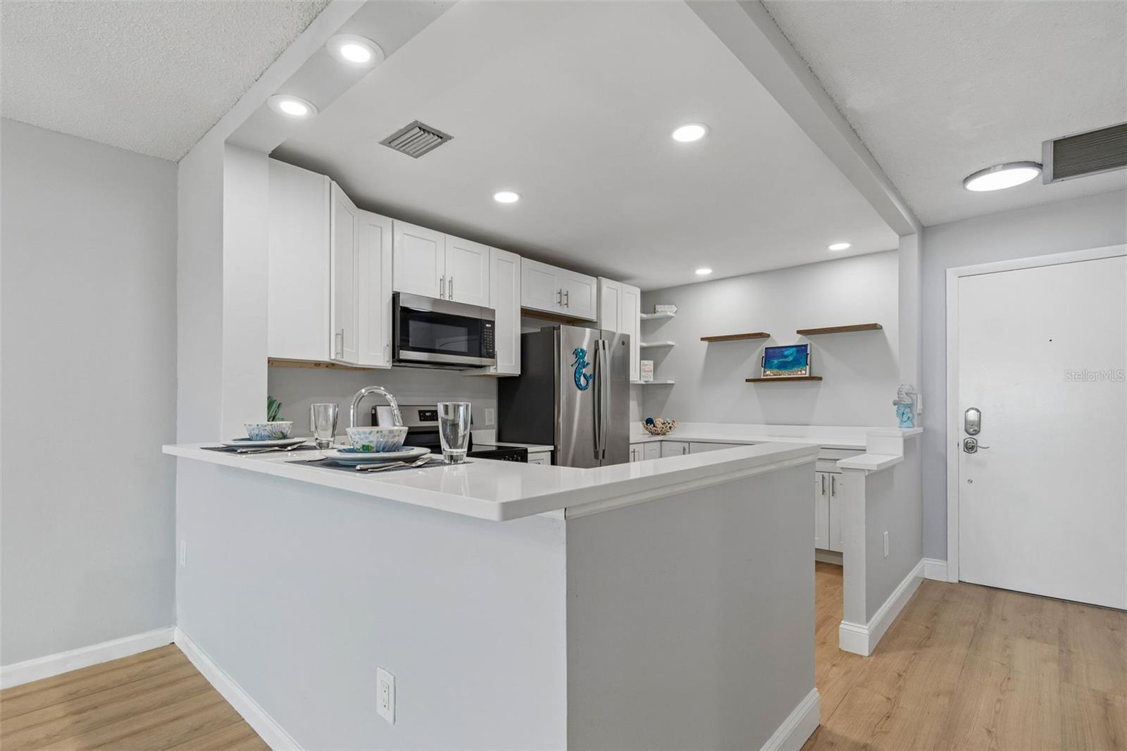 HARBOUR CLUB CONDO 3 - Residential