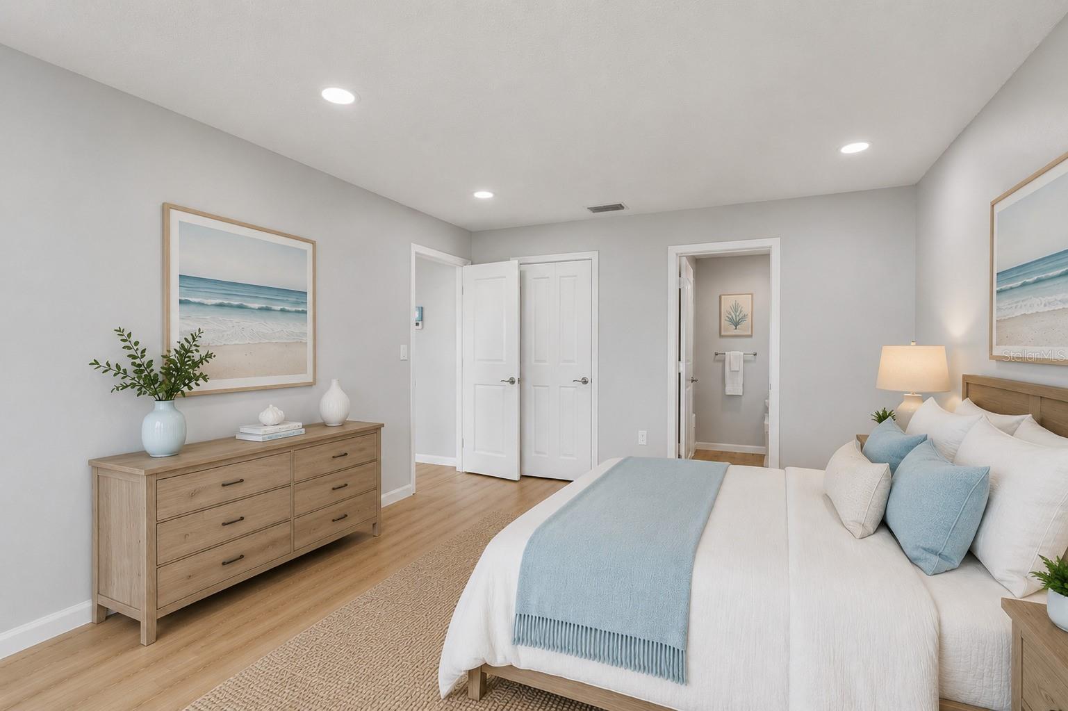 HARBOUR CLUB CONDO 3 - Residential