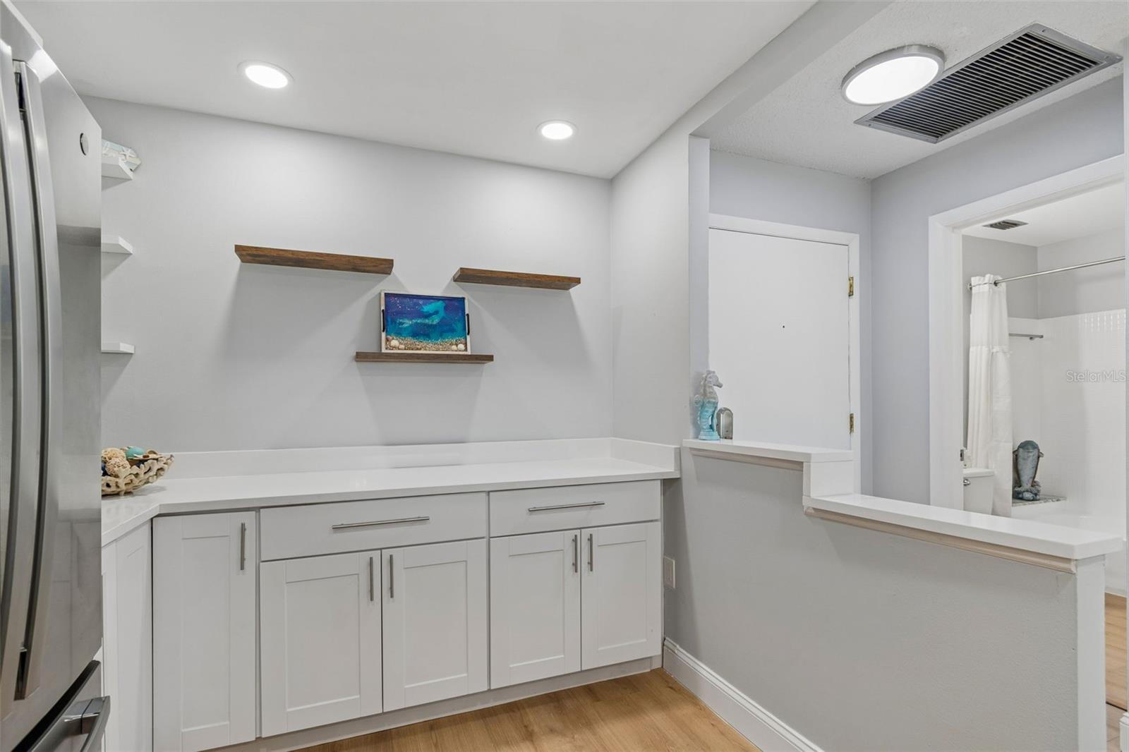 HARBOUR CLUB CONDO 3 - Residential