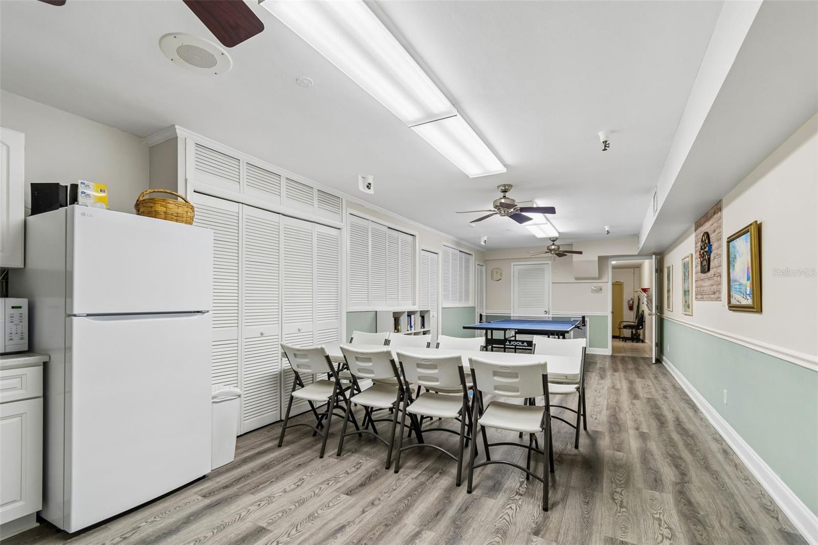 HARBOUR CLUB CONDO 3 - Residential