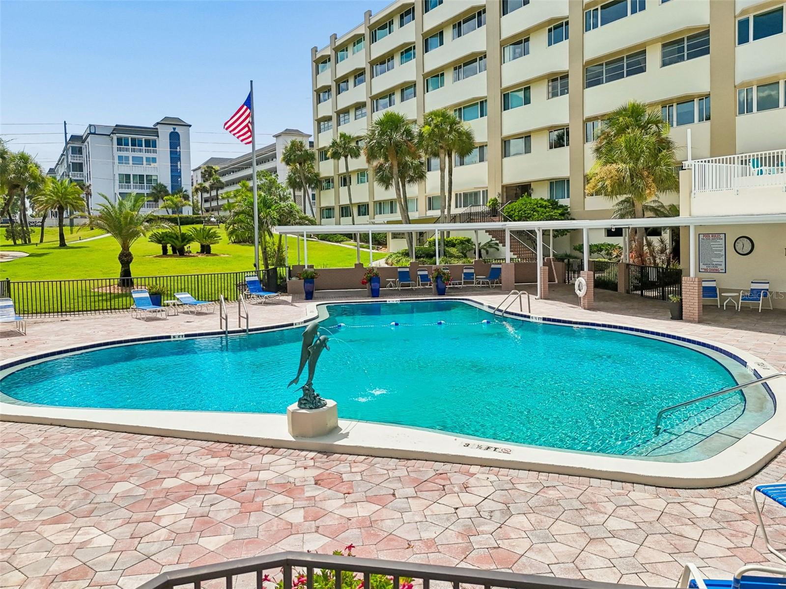 HARBOUR CLUB CONDO 3 - Residential