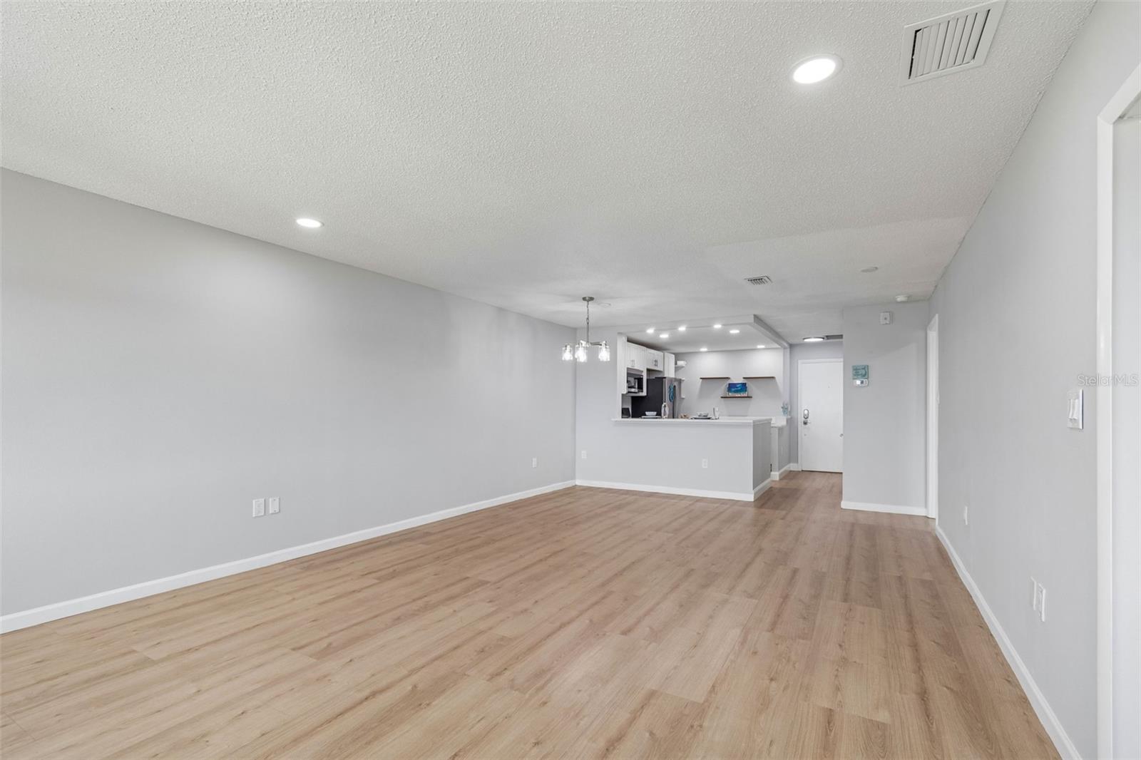HARBOUR CLUB CONDO 3 - Residential