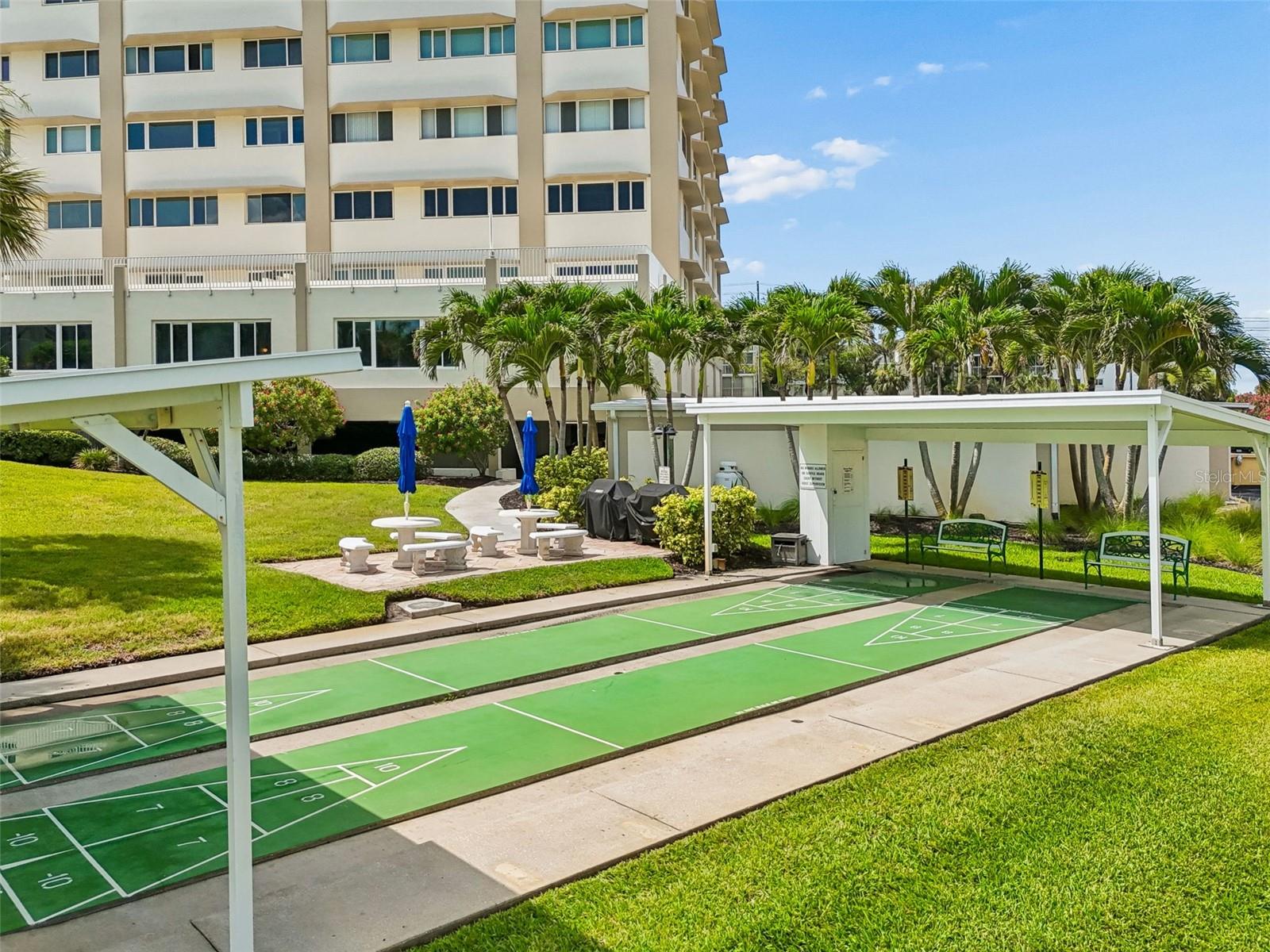HARBOUR CLUB CONDO 3 - Residential