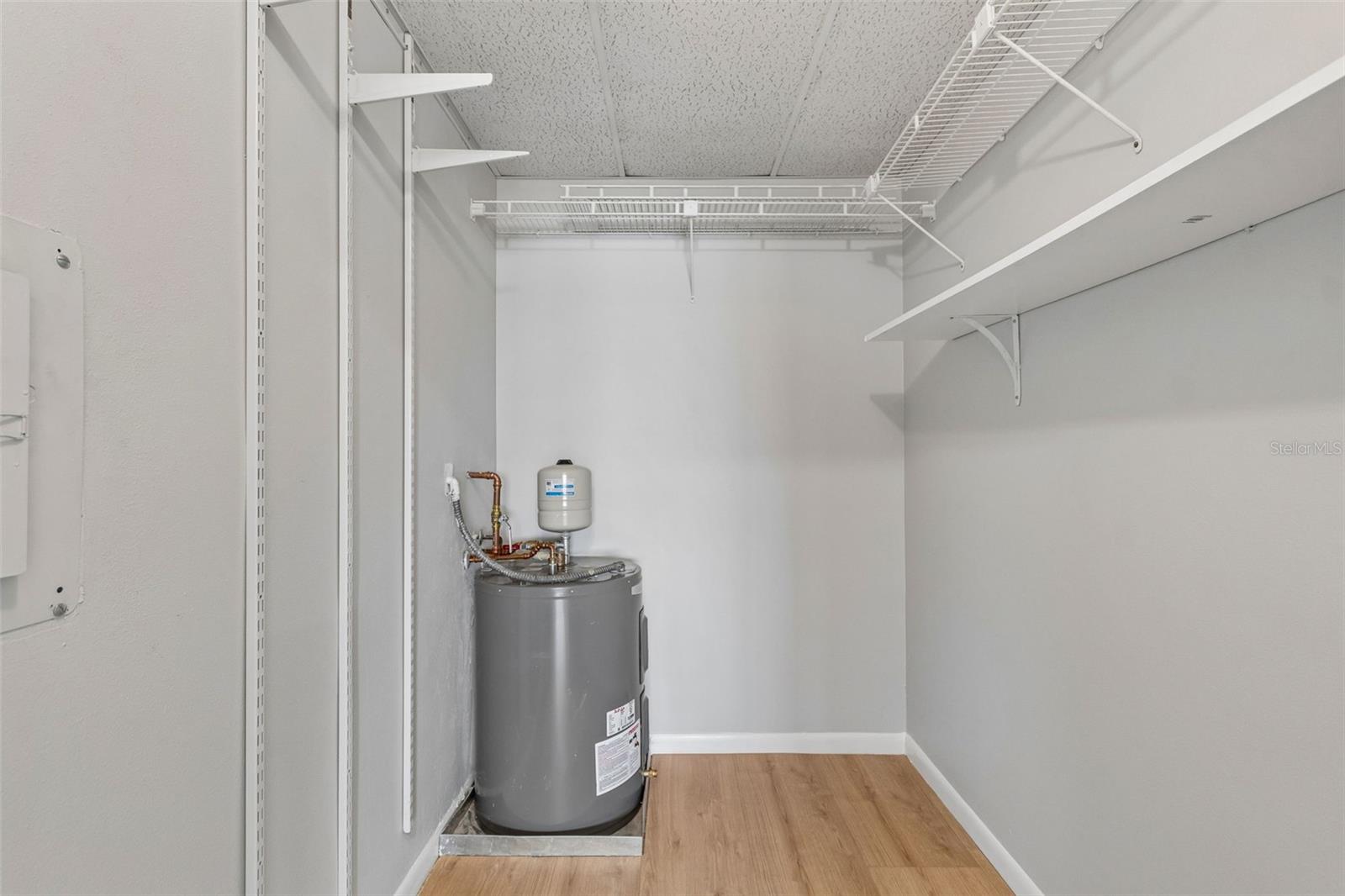 HARBOUR CLUB CONDO 3 - Residential