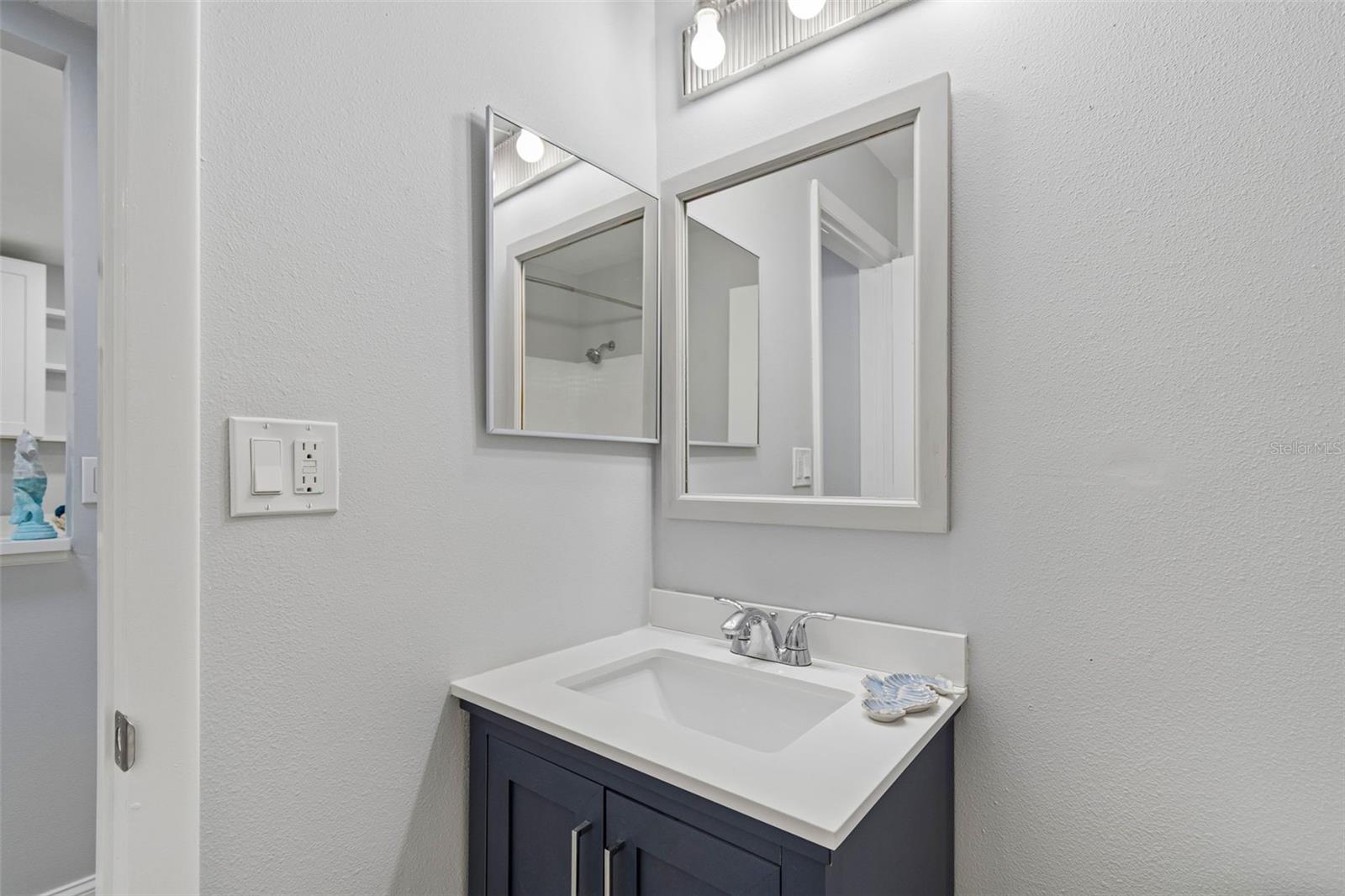 HARBOUR CLUB CONDO 3 - Residential