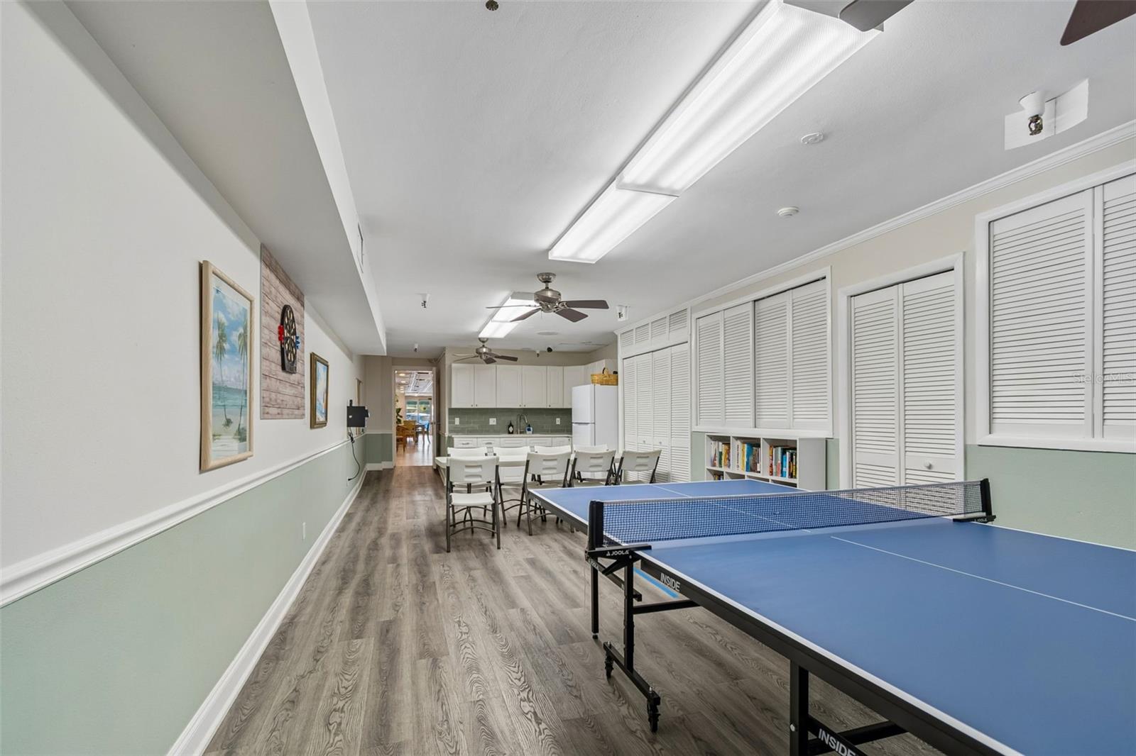HARBOUR CLUB CONDO 3 - Residential