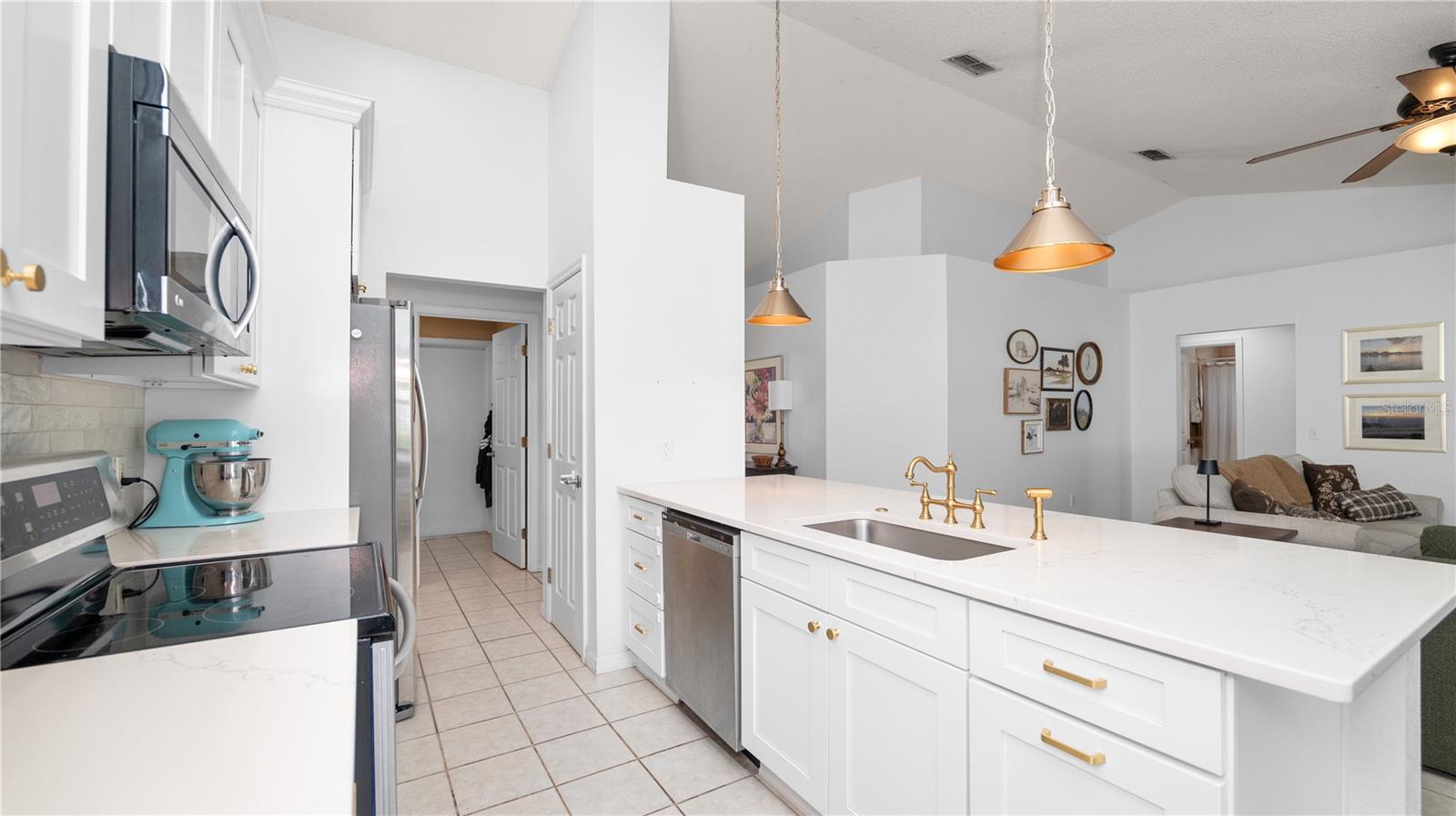 BEVERLY RISE PH 01 - Residential