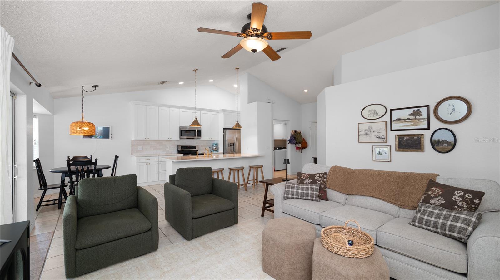BEVERLY RISE PH 01 - Residential