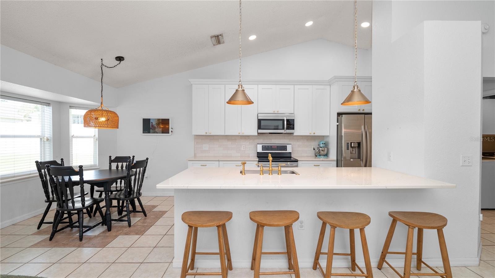 BEVERLY RISE PH 01 - Residential