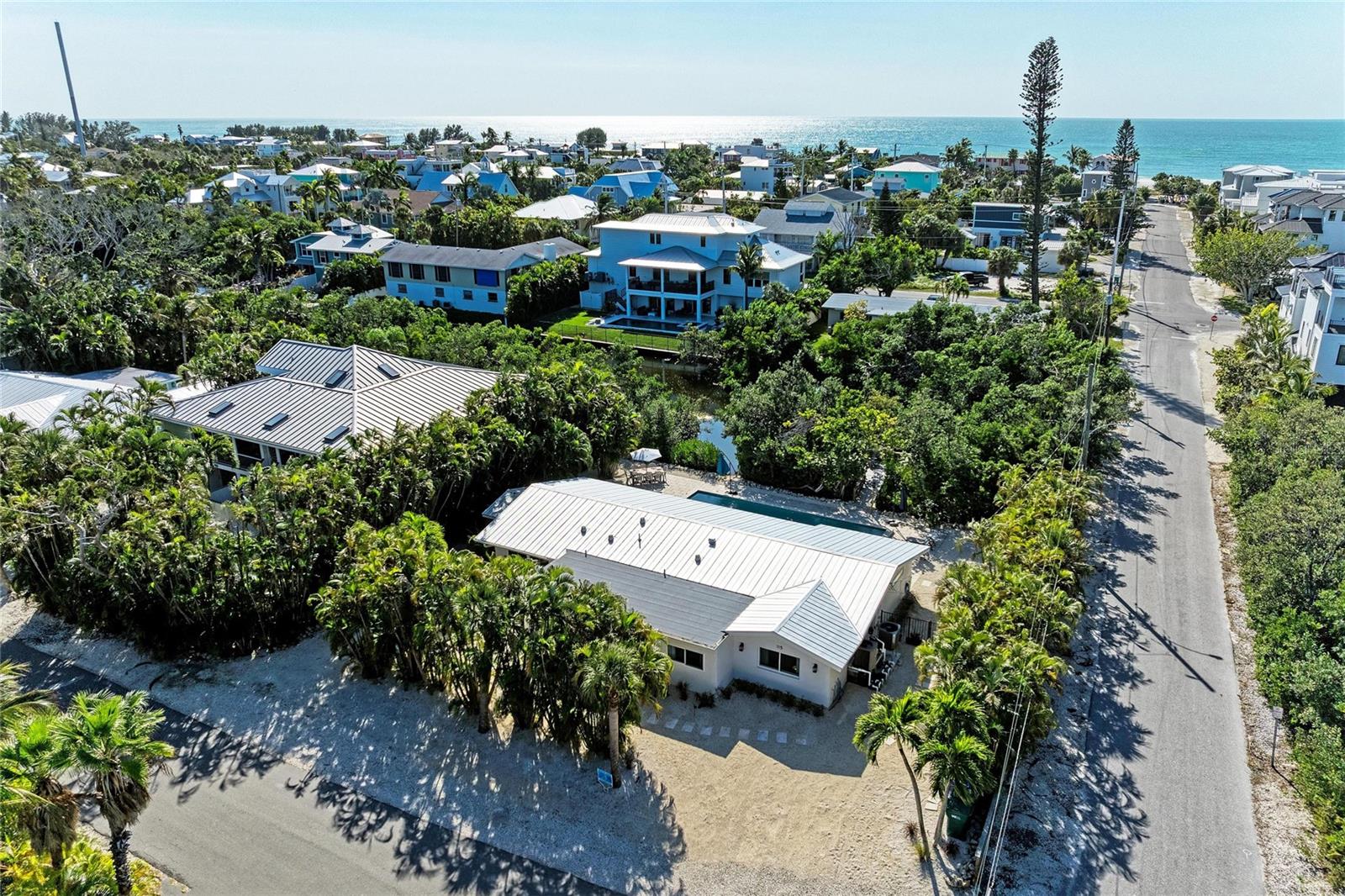 ISLAND CEDARS - Residential
