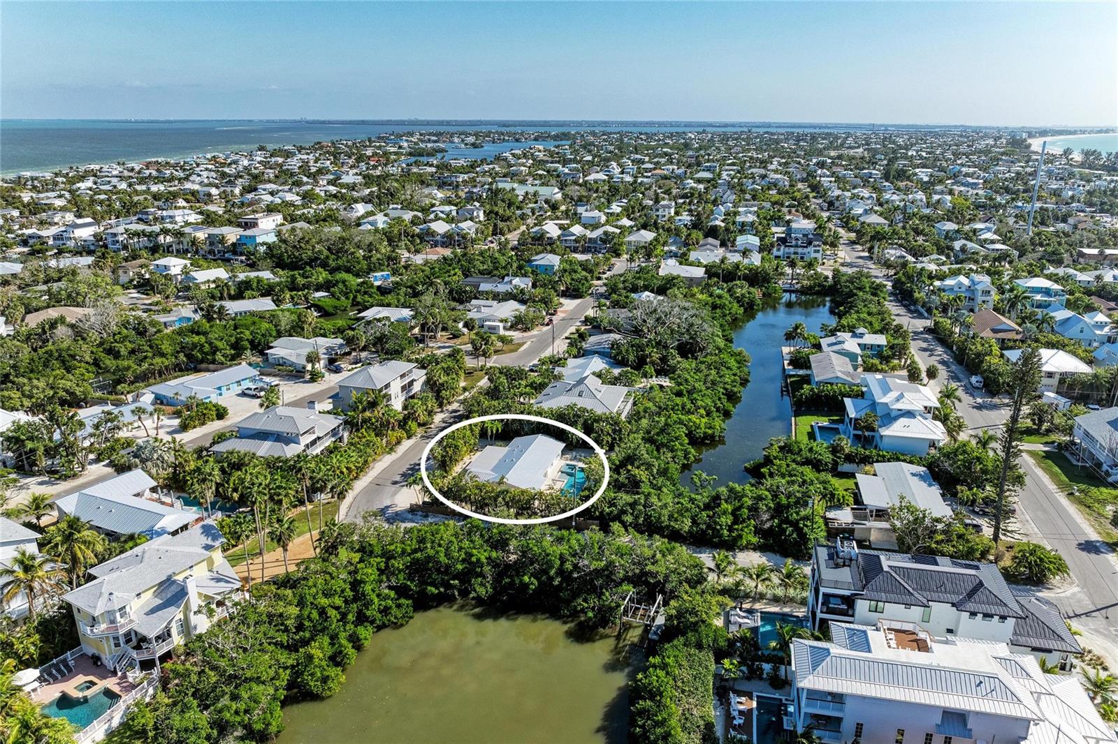 ISLAND CEDARS - Residential
