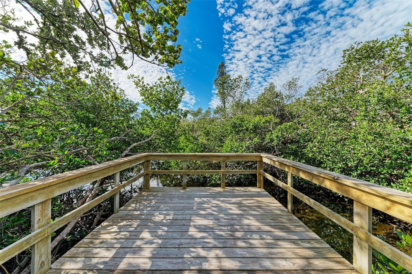 ISLAND CEDARS - Residential
