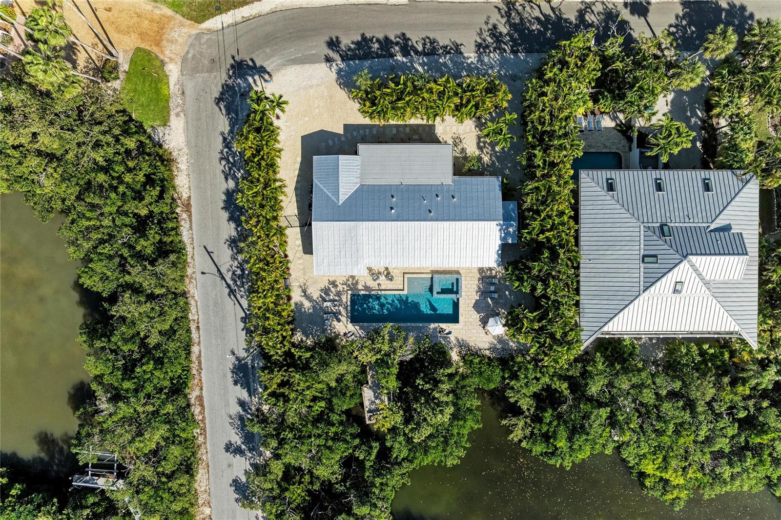 ISLAND CEDARS - Residential