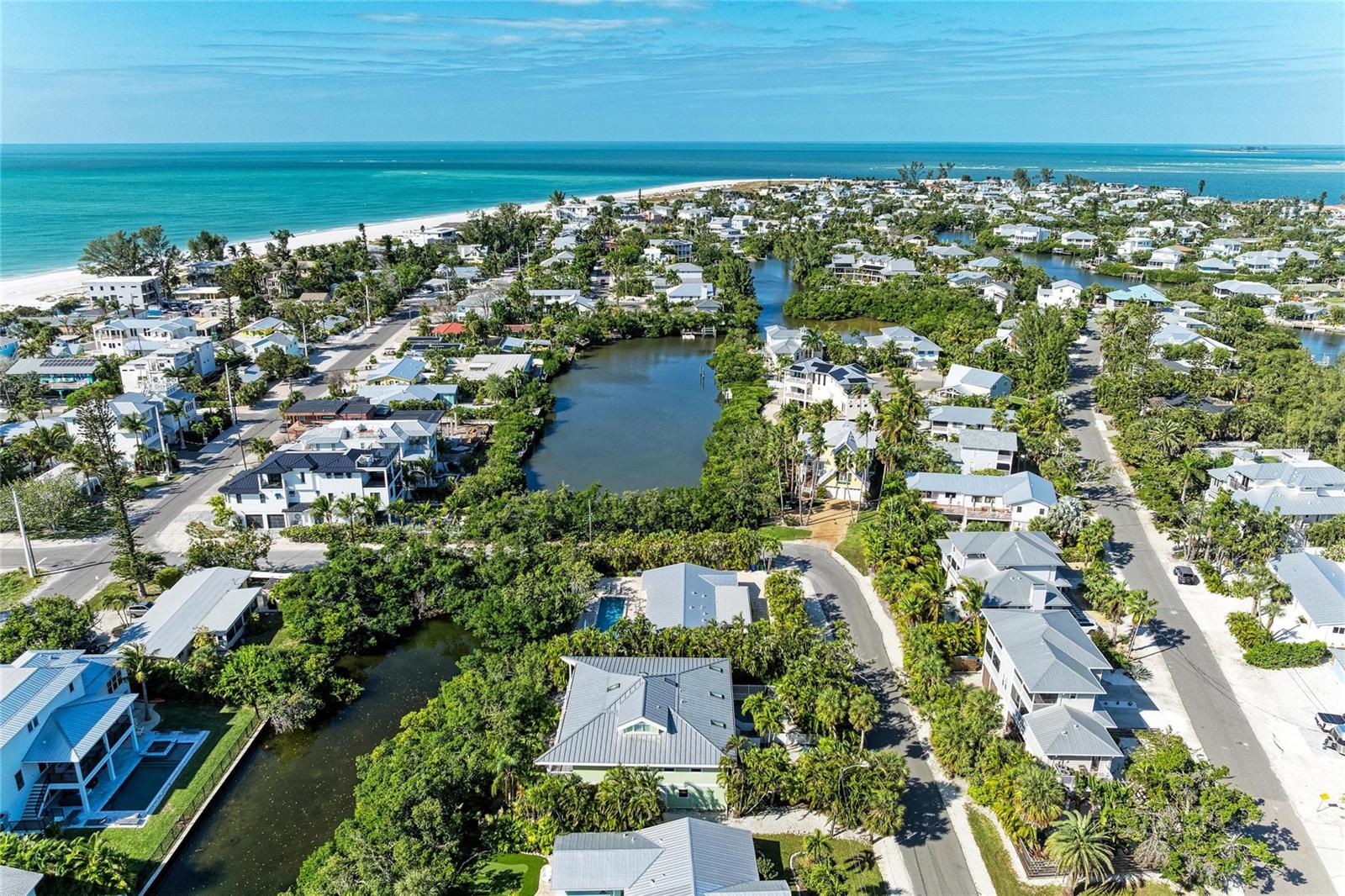 ISLAND CEDARS - Residential
