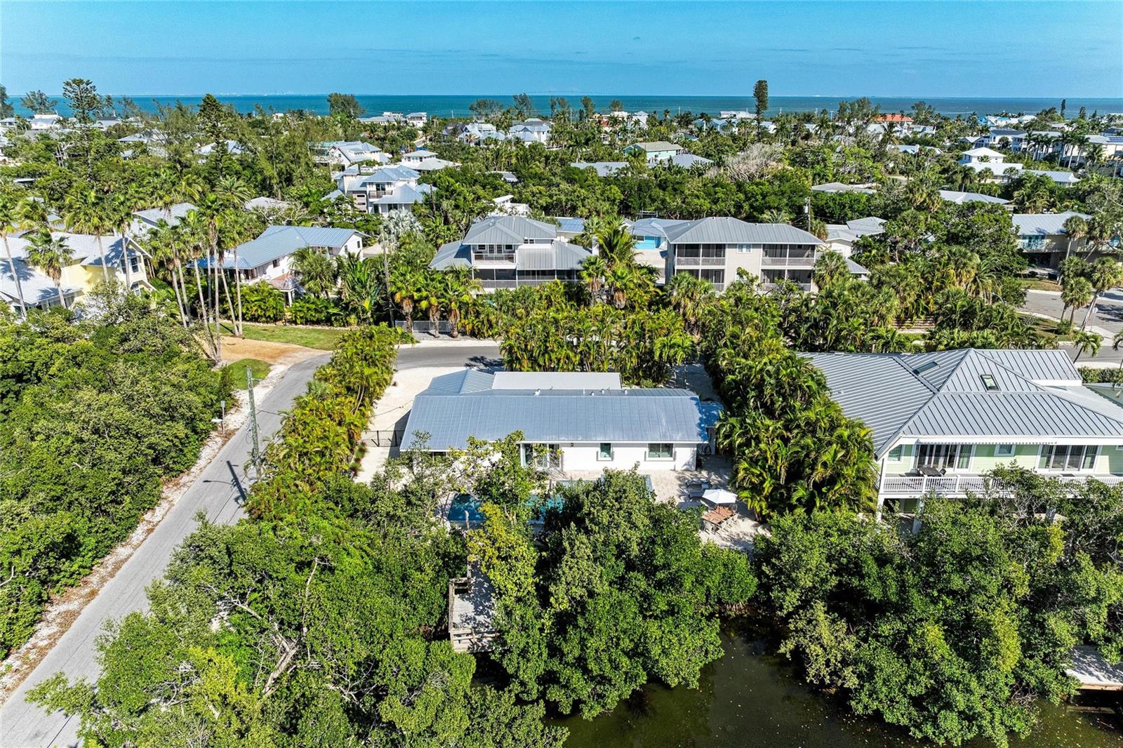 ISLAND CEDARS - Residential