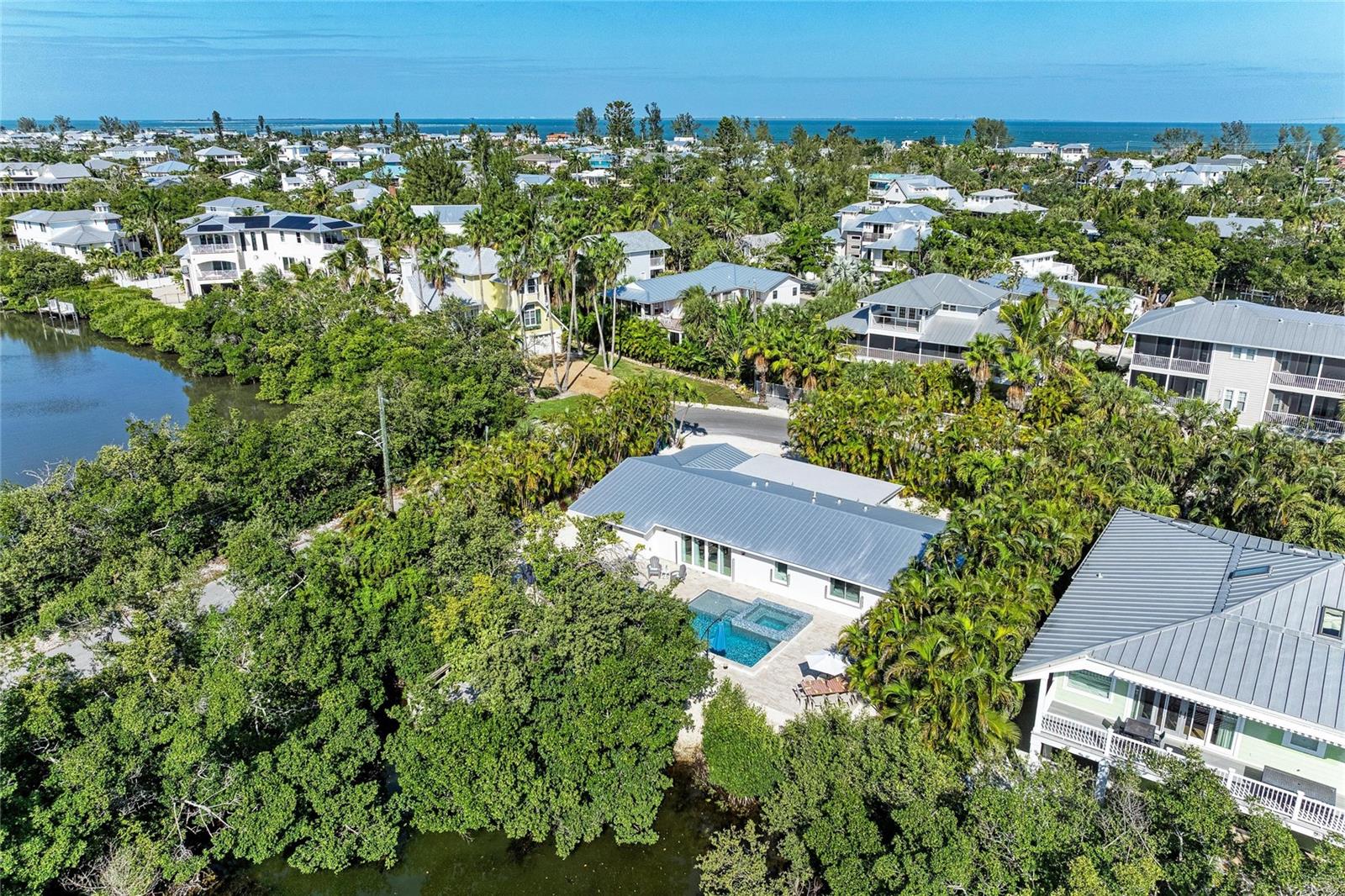 ISLAND CEDARS - Residential
