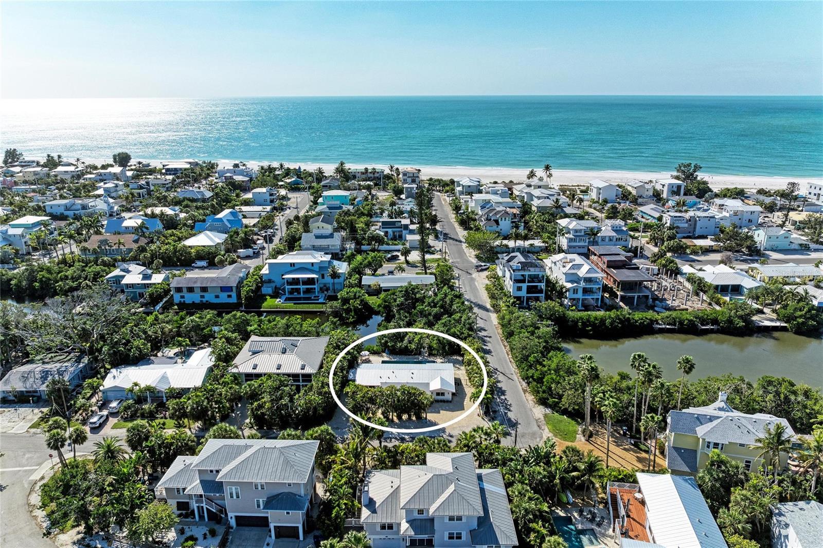 ISLAND CEDARS - Residential