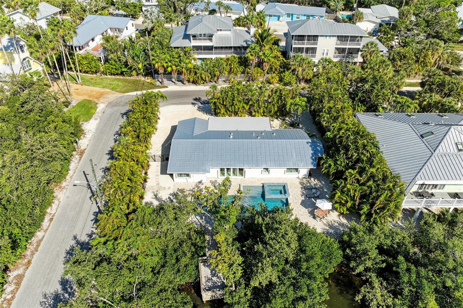 ISLAND CEDARS - Residential