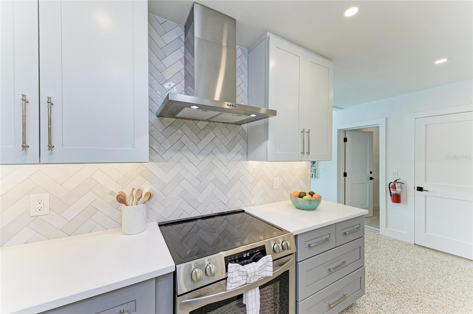 ISLAND CEDARS - Residential
