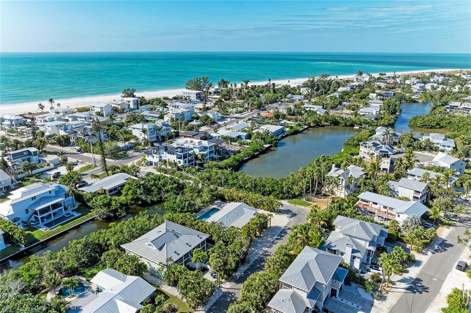 ISLAND CEDARS - Residential