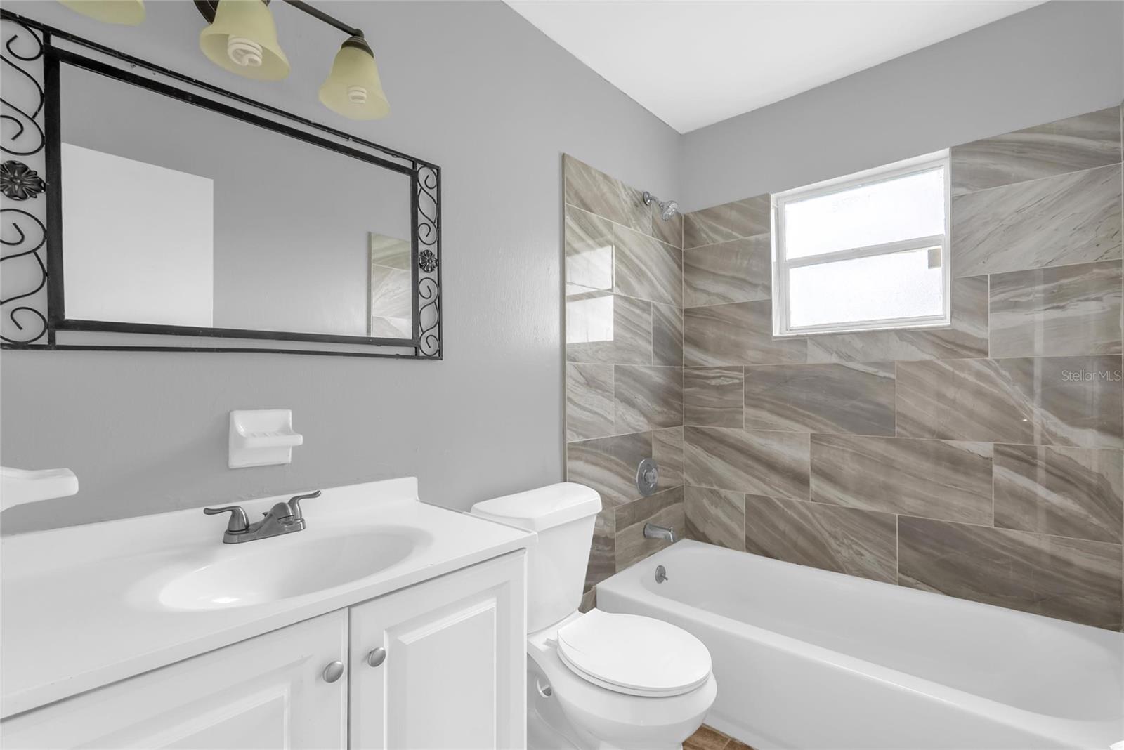 MALIBU GROVES NINTH ADD - Residential