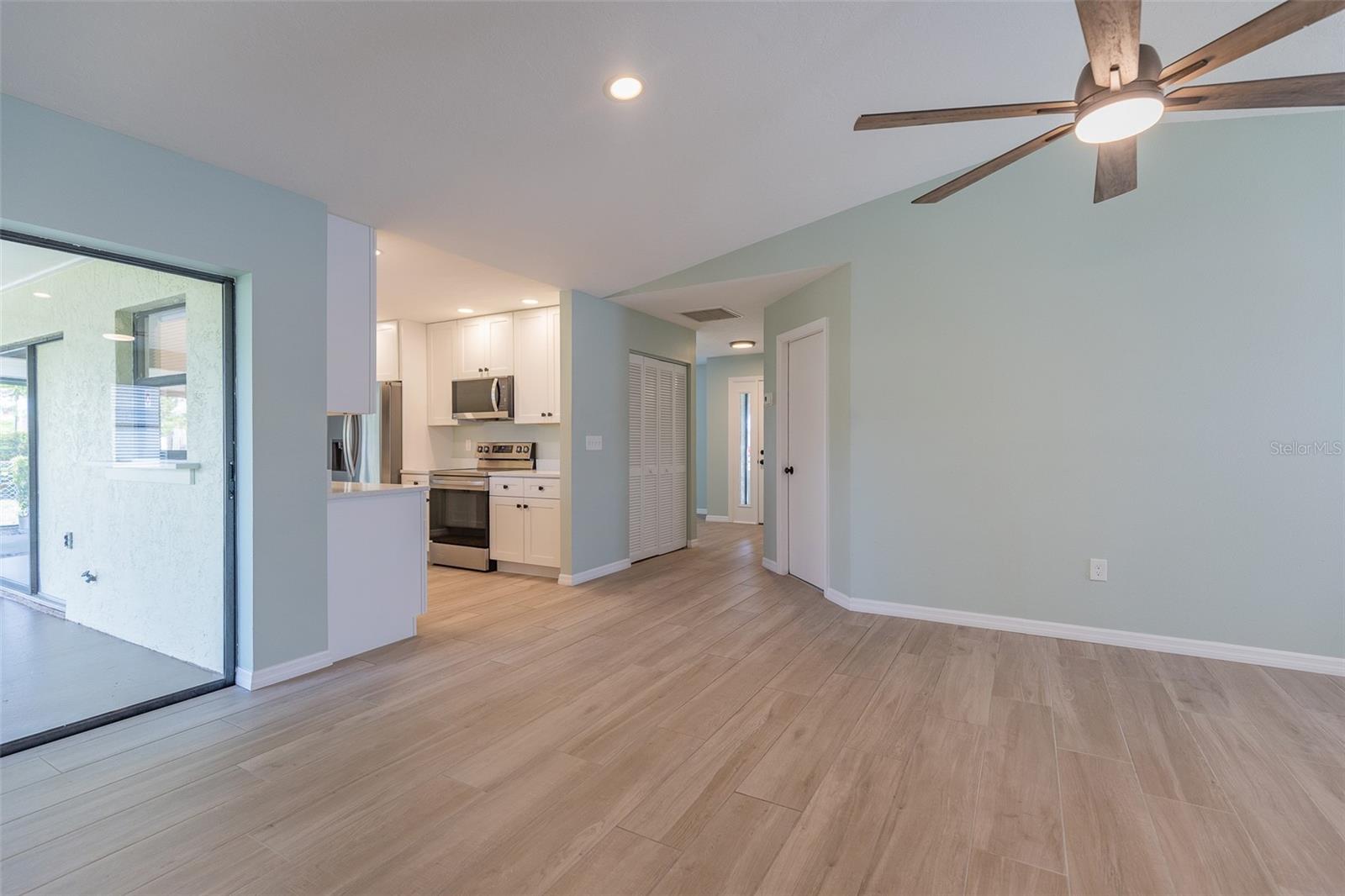 COUNTRY CLUB HEIGHTS FIRST ADD - Residential