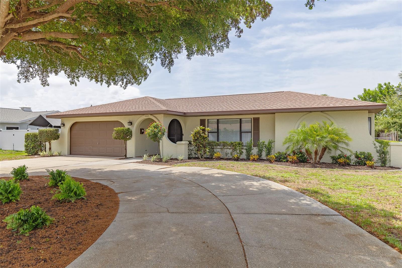 COUNTRY CLUB HEIGHTS FIRST ADD - Residential