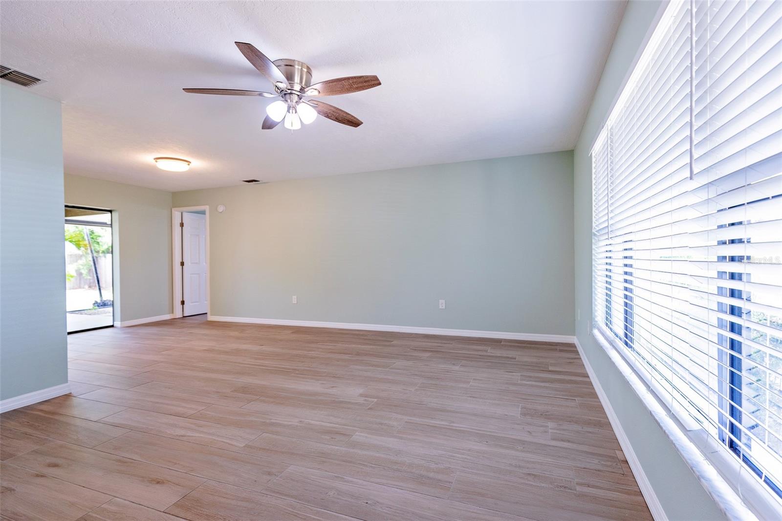 COUNTRY CLUB HEIGHTS FIRST ADD - Residential