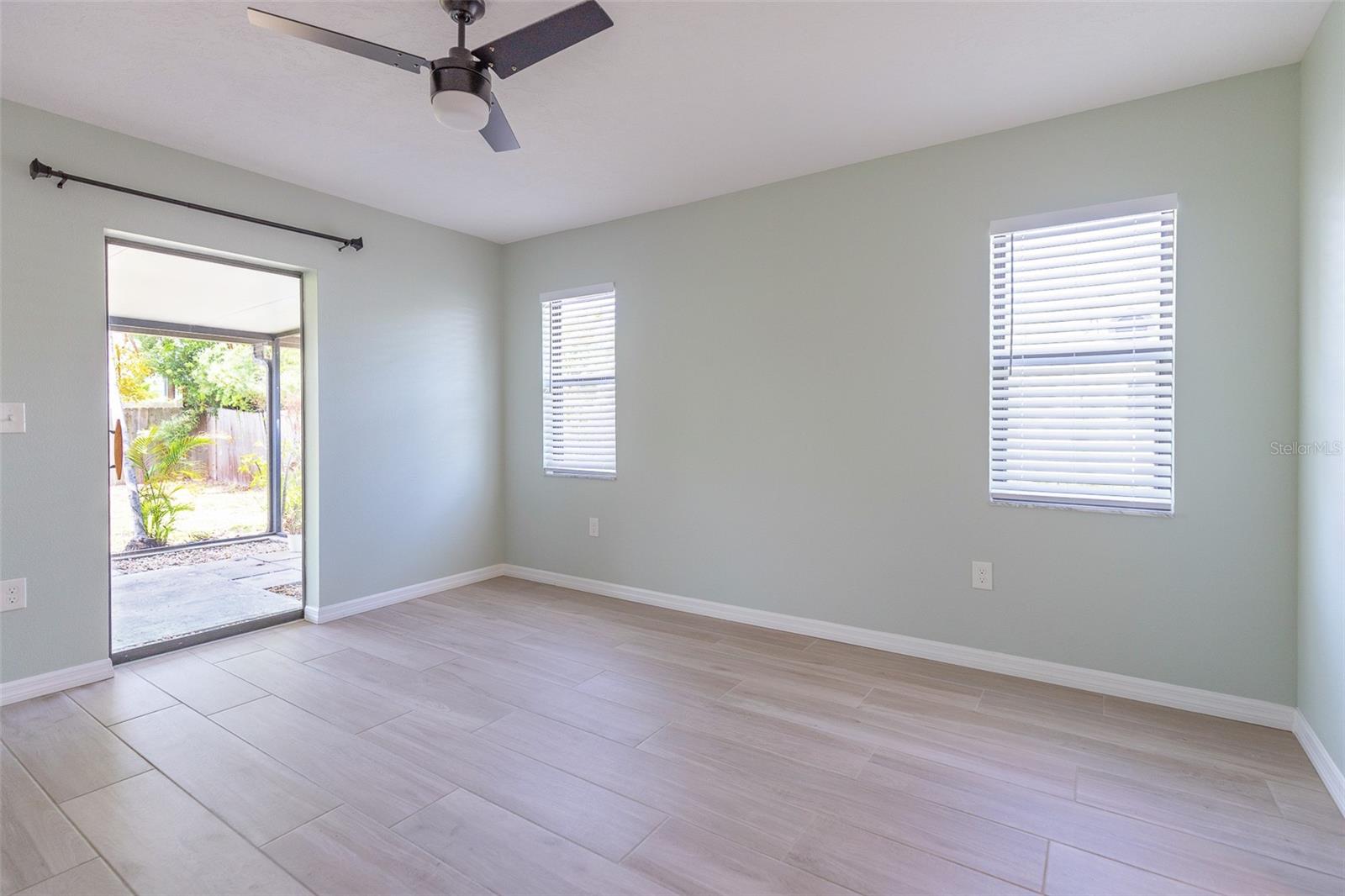 COUNTRY CLUB HEIGHTS FIRST ADD - Residential