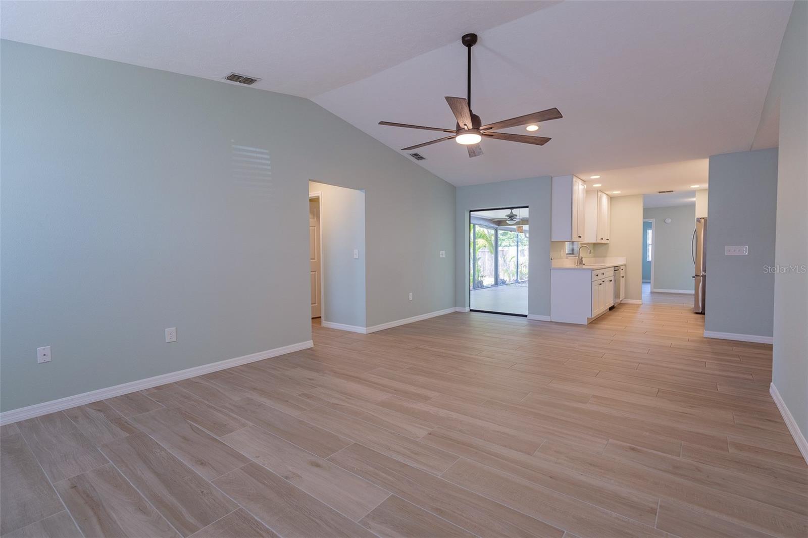 COUNTRY CLUB HEIGHTS FIRST ADD - Residential