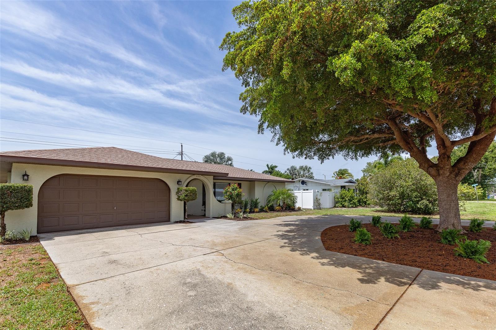 COUNTRY CLUB HEIGHTS FIRST ADD - Residential