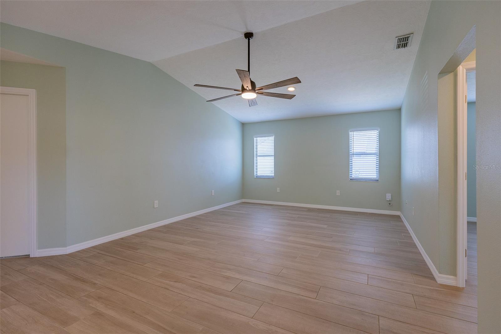 COUNTRY CLUB HEIGHTS FIRST ADD - Residential