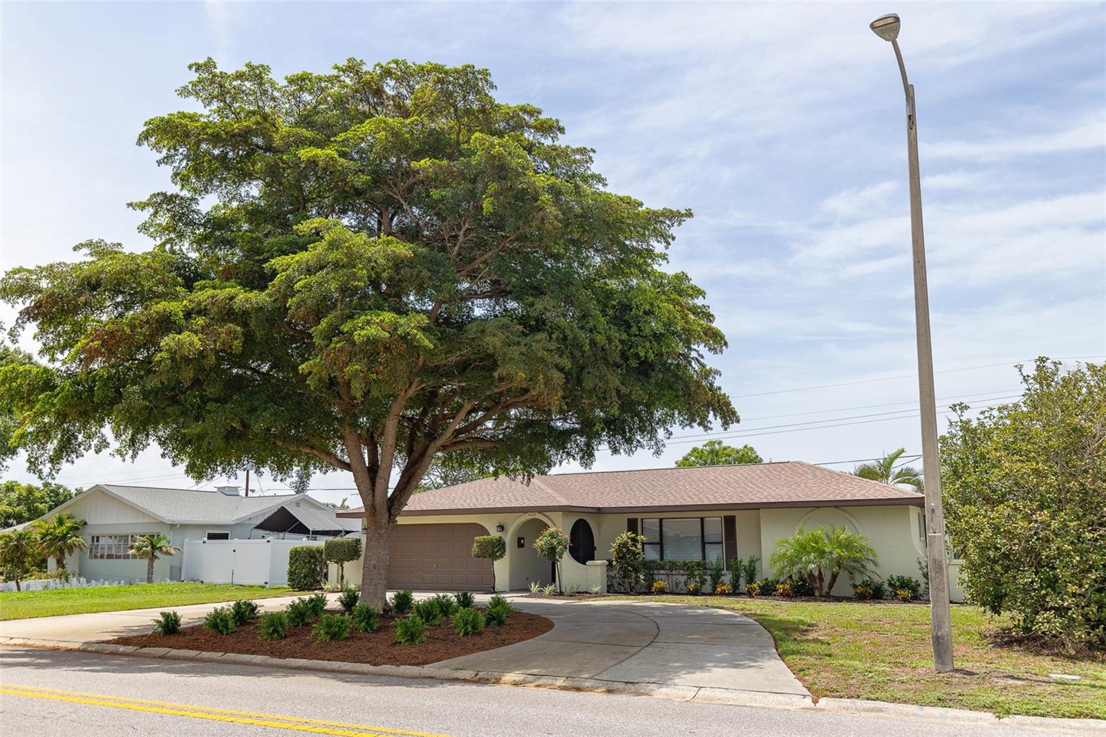 COUNTRY CLUB HEIGHTS FIRST ADD - Residential