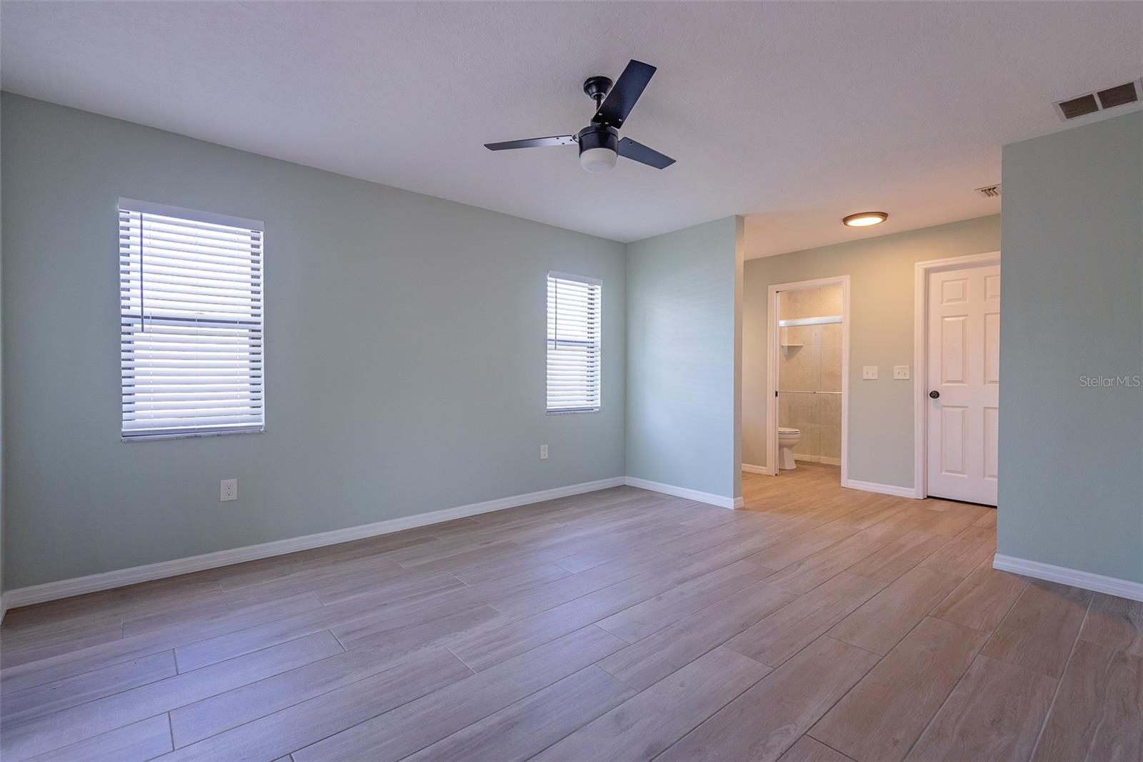 COUNTRY CLUB HEIGHTS FIRST ADD - Residential